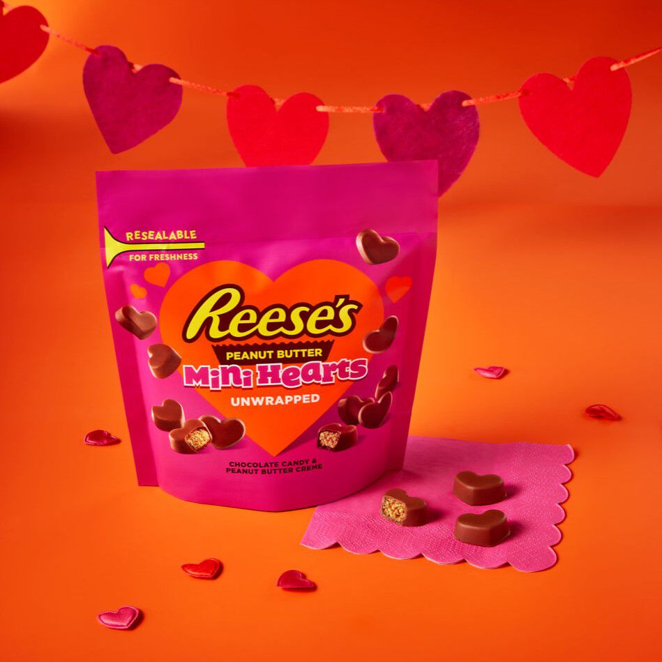 REESE’S Unwrapped Chocolate Peanut Butter Creme Mini Hearts Valentine’s Candy Bag, 7.6 oz - THE HERSHEY COMPANY